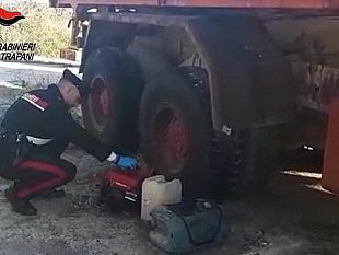 custonaci-raccogliamo-lumache-ma-erano-in-possesso-di-fiamma-ossidrica-e-flex