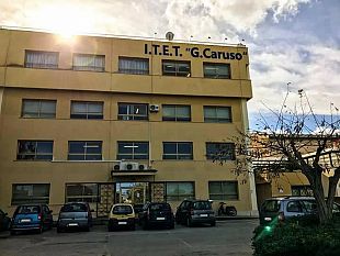 alcamo-aggressione-allistituto-caruso-fracassi-e-rizza-cgil-fare-piena-luce-su-quanto-accaduto