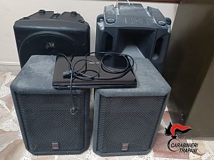 castelvetrano/castelvetrano-sorpresi-a-rubare-in-una-scuola-denunciate-quattro-persone-dai-carabinieri