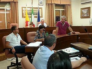 campobello-il-consiglio-comunale-approva-due-mozioni-per-l-istituzione-dell-ispettore-volontario-ambientale-e-la-stipula-di-convenzioni-con-imprenditori-agricoli-al-fine-di-curare-aree-verdi-pubbliche
