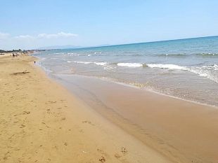 progetto-triscina-denuncia-mare-bellissimo-e-spiagge-sporche-chi-pulira-larenile