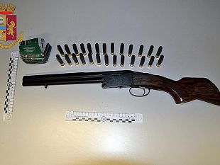 mazara-arrestato-il-padre-barricatosi-in-casa-con-il-figlio-ecco-di-cosa-e-accusato