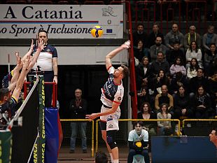 farmitalia-saturnia-sconfitta-da-trento-subito-testa-allo-scontro-salvezza-di-mercoledi-contro-padova