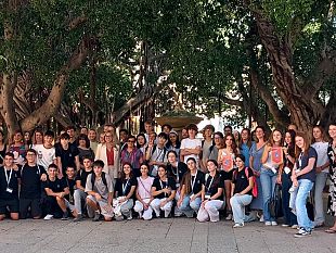 a-palazzo-municipale-di-marsala-le-delegazioni-studentesche-europee-partecipanti-allerasmus-coordinato-al-pascasino