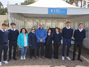 mazara-gli-studenti-delli-ruggiero-daltavilla-gli-studenti-al-centro-della-giornata-del-mare-a-reggio-calabria