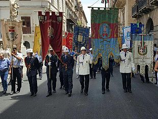 il-sindaco-castiglione-ieri-a-palermo-al-fianco-dei-precari