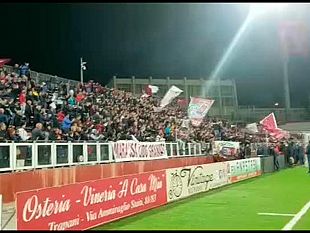 cuore-amore-e-passione-la-tifoseria-trapanese-abbraccia-la-squadra