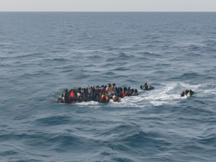 una-punta-di-sal-la-fuga-e-la-speranza-mediterraneo-impietosoennesima-tragedia-in-mare