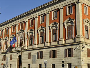 sicurezza-e-movida-il-prefetto-di-trapani-definisce-le-strategie-per-la-stagione-estiva-2026