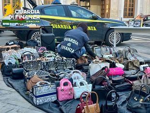 vendita-online-di-merce-contraffatta-scoperto-giro-da-oltre-2-milioni-di-euro-tre-denunciati