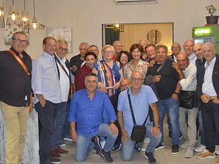 mazara-si-e-tenuta-la-rimpatriata-tra-gli-agenti-della-polizia-municipale-in-pensione-e-i-loro-colleghi-veterani