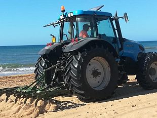 progetto-triscina-il-comune-avvia-i-lavori-di-pulizia-della-spiaggia-invitiamo-i-cittadini-alla-civilta-2