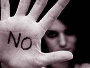 giornata-internazionale-per-la-lotta-alla-violenza-di-genere-2017-l-11-dicembre-lo-spettacolo-teatrale-cambia-menti