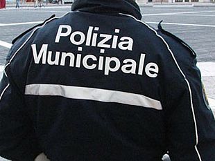 riti-della-settimana-santa-la-polizia-municipale-invita-gli-automobilisti-a-rispettare-i-divieti