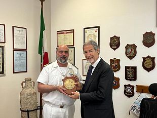 mazara-il-ministro-musumeci-in-visita-alla-capitaneria-di-porto-guardia-costiera