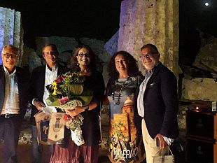 catena-fiorello-presenta-a-selinunte-il-suo-libro