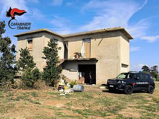 castelvetrano/controlli-dei-carabinieri-a-castelvetrano-in-casolari-abbandonati-sequestrati-oltre-400-gr-di-droga