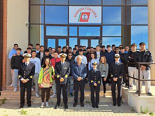 trapani-inizia-il-progetto-di-alternanza-scuola-lavoro-tra-listituto-nautico-m-torre-e-la-capitaneria-di-porto