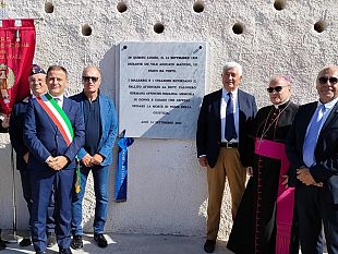 manifestazione-scopertura-lapide-in-memoria-del-fallito-attentato-al-commissario