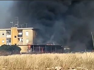 video-mazara-2-grosso-incendio-presso-un-garage