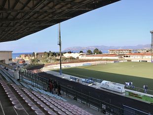 castellammare-affidati-i-lavori-per-la-rimozione-delle-torri-faro-allo-stadio-matranga