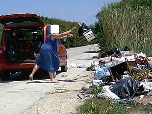 32ancora-30-multe-per-abbandono-selvaggio-dei-rifiuti-tolleranza-zero-da-parte-dellamministrazione-comunale