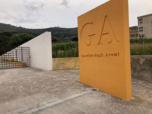 erice-incendio-doloso-al-giardino-degli-aromi