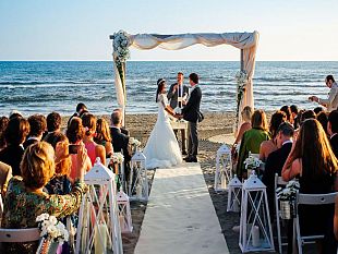 matrimonio-in-spiaggia-i-consigli-sugli-abiti-eleganti-da-indossare