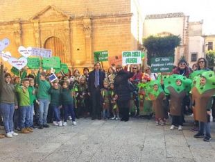festa-dell-albero-alla-scuola-dante-alighieri