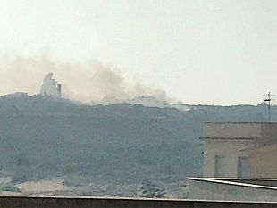 video-parco-archeologico-selinunte-in-fiamme-oltre-venti-ettari-di-macchia-mediterranea