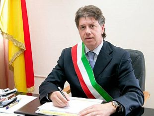 accoglienza-dei-migranti-per-la-raccolta-delle-olive-lappello-del-sindaco-castiglione