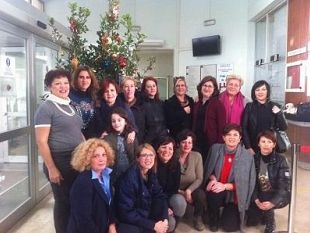 trapani-le-socialiste-addobbano-un-albero-di-natale-all-ospedale-sant-antonio-abate