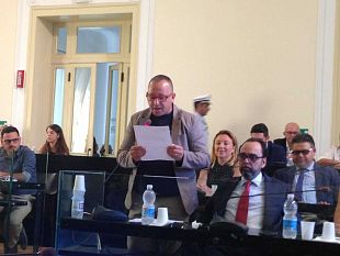 locogrande-istituiti-limite-di-velocita-e-rallentatori-in-piazza-f-asaro-soddisfatto-il-consigliere-daidone