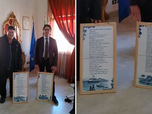 donati-pannelli-di-ceramica-con-le-poesie-tre-fontane-e-torretta