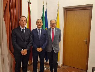 mazara-il-sindaco-incontra-il-commissario-straordinario-del-governo-per-contrasto-alla-proliferazione-del-granchio-blu