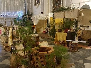 la-cattedrale-del-ss-salvatore-presenta-i-presepi-itineranti