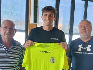 mazara-calcio-il-difensore-alessio-maniscalco-in-maglia-canarina