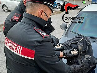 da-palermo-a-marsala-con-droga-di-tutti-i-gusti-arrestata-una-44enne