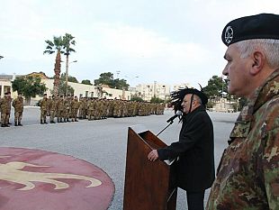 trapani-presidente-nazionale-dellassociazione-bersaglieri-visita-al-6-reggimento-bersaglieri