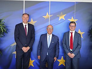 il-distretto-della-pesca-e-crescita-blu-di-mazara-cosvap-vola-a-bruxelles-alla-commissione-europea
