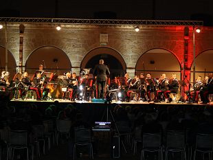 un-concerto-in-onore-di-salvo-dacquisto-la-fanfara-del-12-reggimento-sicilia-emoziona-terrasini