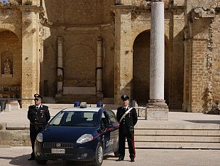 salemi-evade-dai-domiciliari-e-tenta-la-fuga-arrestato-dai-carabinieri