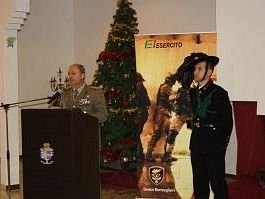 trapani-i-bersaglieri-del-6-reggimento-presentano-il-calendario-dell-esercito-2015