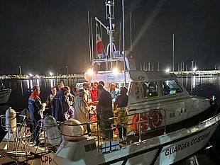 salvati-11-migranti-provenienti-dal-nord-africa-dalla-guardia-costiera-di-mazara-del-vallo