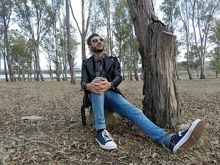 il-viaggio-online-il-videoclip-del-nuovo-brano-del-trapanese-marco-tobia