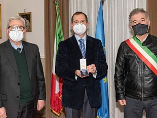 trapani-consegnata-medaglia-donore-al-nipote-di-un-deportato-nei-lager-nazisti