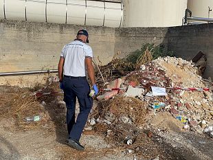 rifiuti-capitaneria-di-porto-di-mazara-sequestra-unarea-di-circa-200-m2