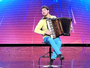 il-valdericino-pietro-adragna-incanta-la-giuria-di-italias-got-talent