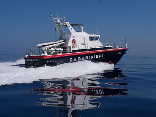 san-teodoro-i-carabinieri-recuperano-due-gommoni-rubati-a-levanzo