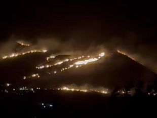vasto-incendio-a-castellammare-famiglie-evacuate-per-precauzione